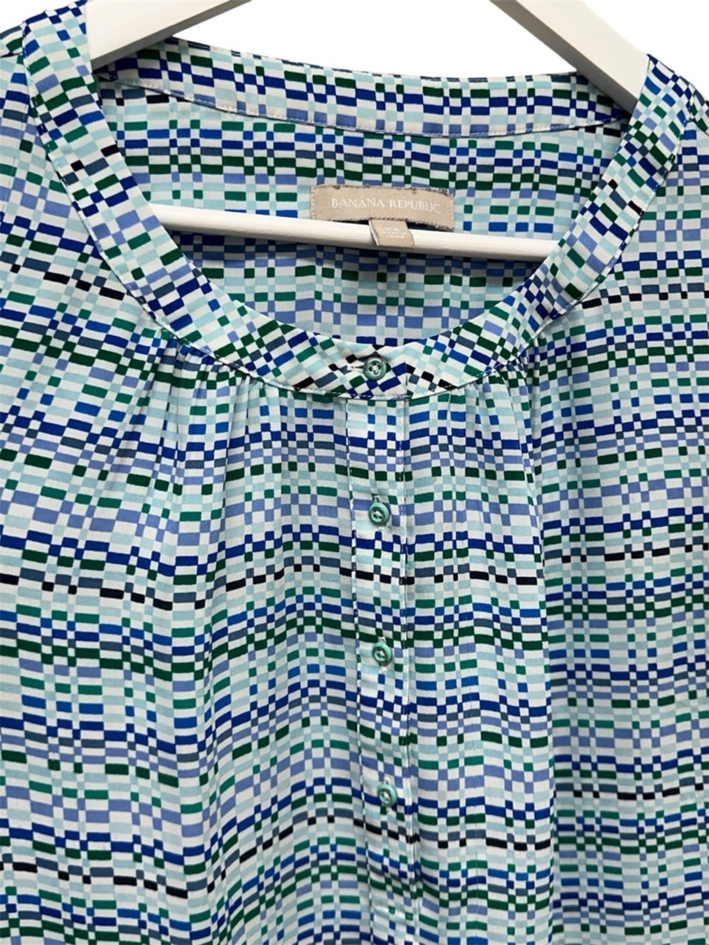 Banana Republic Blue and Green Geometric Scoop Neck Blouse - Picture 6 of 10